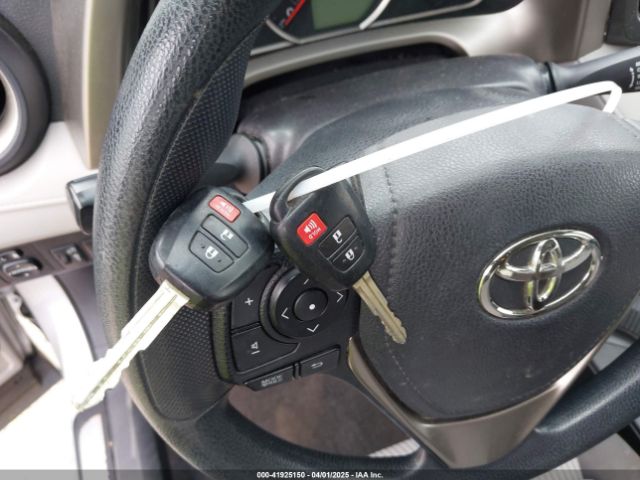 2T3ZFREV6EW126395 Toyota RAV4 LE