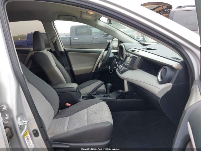 2T3ZFREV6EW126395 Toyota RAV4 LE