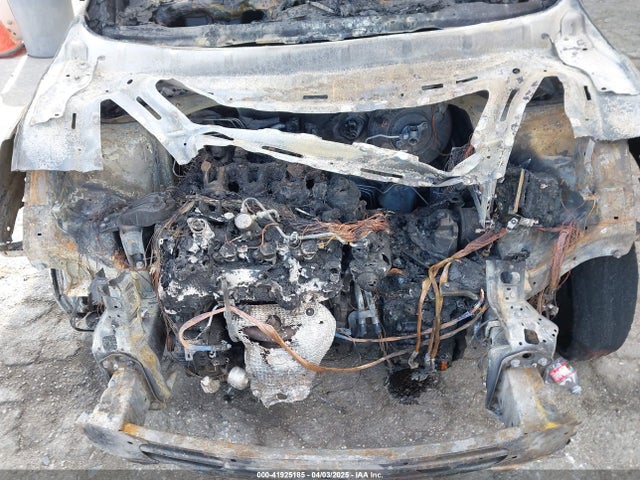5XYPG4A56JG404296 KIA Sorento 3.3l Lx