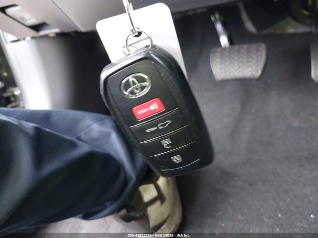 Toyota Corolla Hybrid Le 2024 JTDBCMFE5R3065089 Image 11