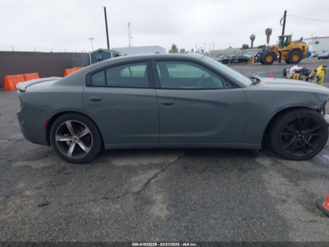 2C3CDXBG7HH553583 Dodge Charger Se Rwd