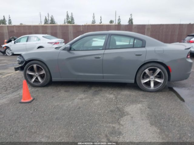 2C3CDXBG7HH553583 Dodge Charger Se Rwd