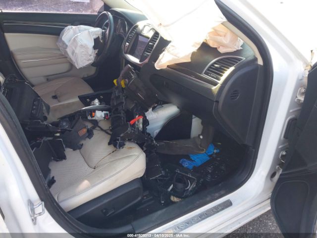 2017 CHRYSLER 300C 2C3CCAEG9HH647069 Photo 4