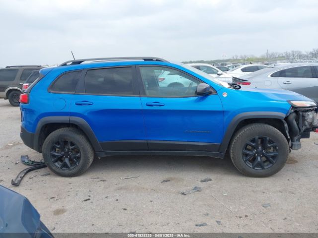 1C4PJMBX6JD569684 Jeep Cherokee Trailhawk 4x4