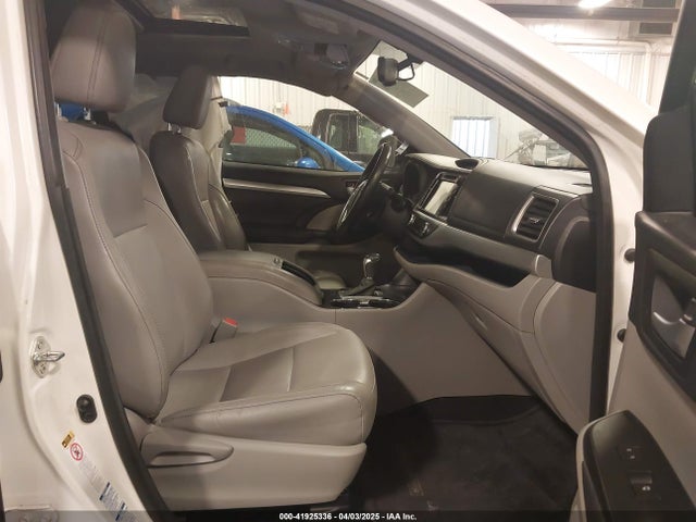 5TDJKRFH9FS115122 Toyota Highlander Xle V6