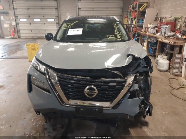 JN8AT3DD6MW320943 Nissan Rogue Platinum Intelligent Awd
