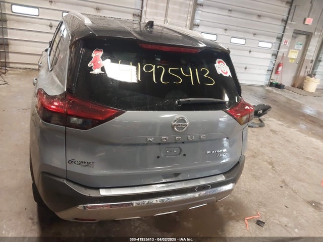 JN8AT3DD6MW320943 Nissan Rogue Platinum Intelligent Awd