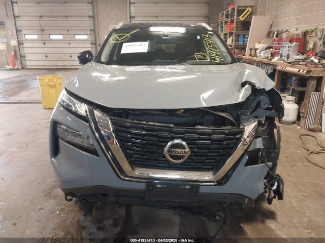 JN8AT3DD6MW320943 Nissan Rogue Platinum Intelligent Awd