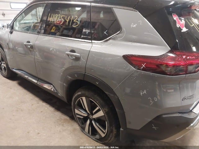 JN8AT3DD6MW320943 Nissan Rogue Platinum Intelligent Awd
