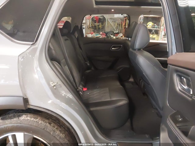 JN8AT3DD6MW320943 Nissan Rogue Platinum Intelligent Awd
