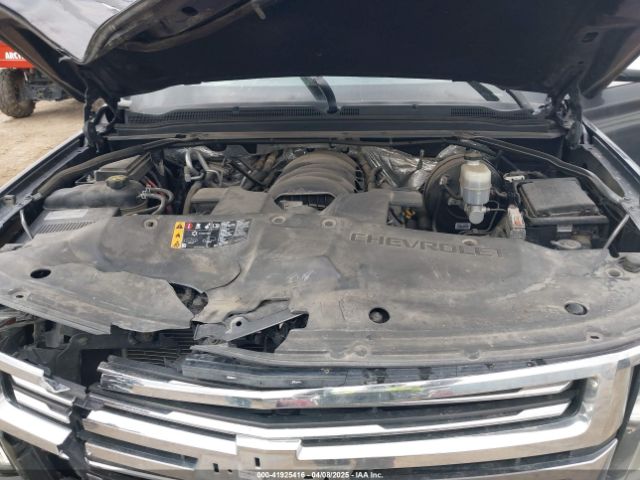 1GNSKJKC3JR189621 Chevrolet Suburban Premier