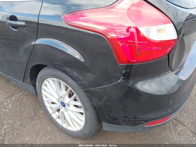 1FADP3N23EL462900 Ford Focus Titanium
