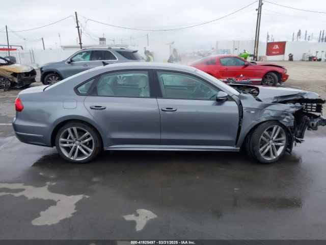1VWAA7A37JC012145 Volkswagen Passat 2.0t R-line/2.0t S