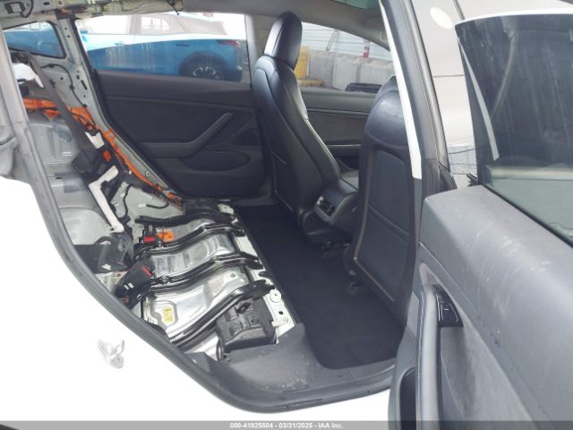 5YJ3E1EA3JF023300 Tesla Model 3 Long Range/mid Range