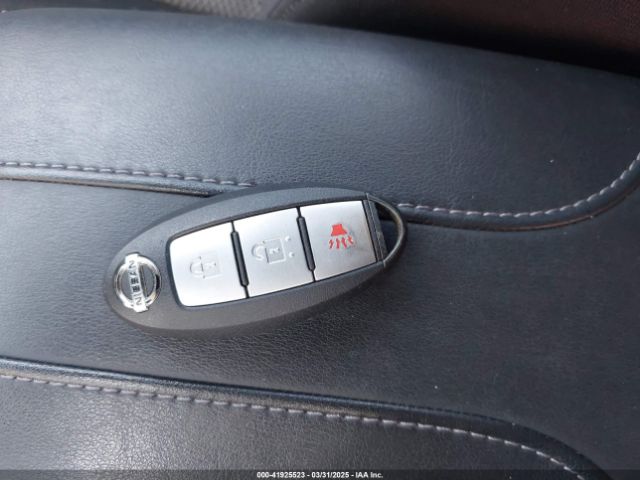 JN1BJ1CP5JW157836 Nissan Rogue Sport Sv