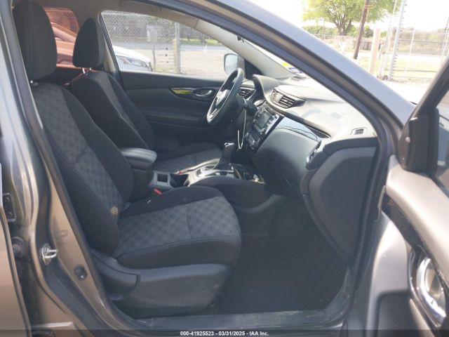 JN1BJ1CP5JW157836 Nissan Rogue Sport Sv