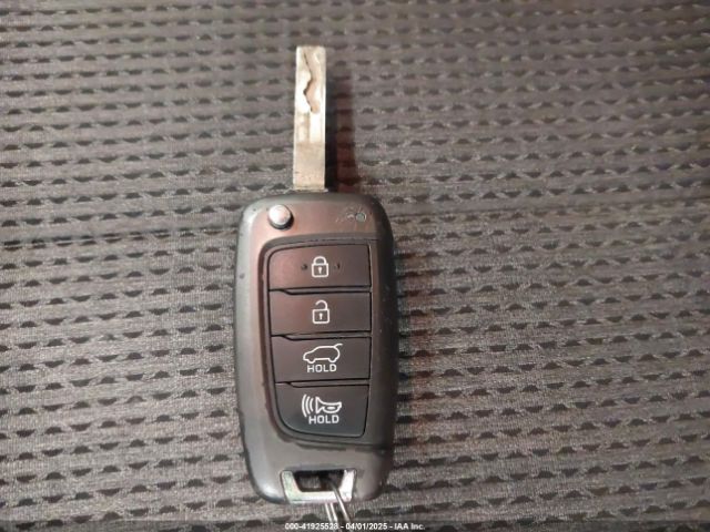 5NMS2CAD4KH125897 Hyundai Santa Fe Se