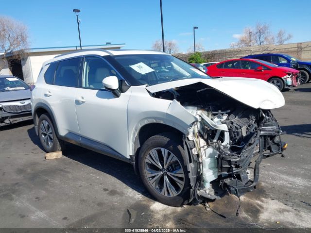 JN8BT3BA4NW043658 Nissan Rogue Sv Fwd