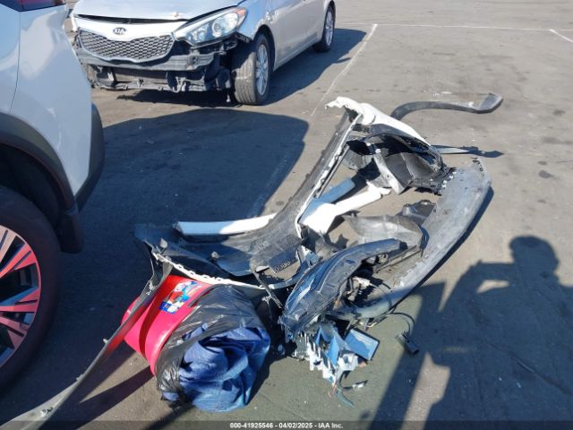 JN8BT3BA4NW043658 Nissan Rogue Sv Fwd
