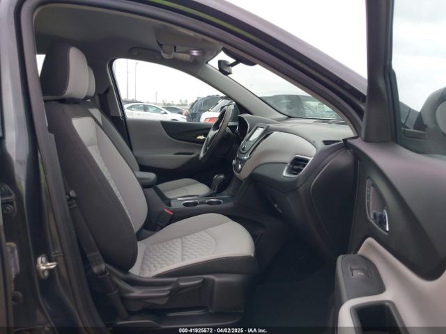 3GNAXHEV0JS506562 Chevrolet EQUINOX LS