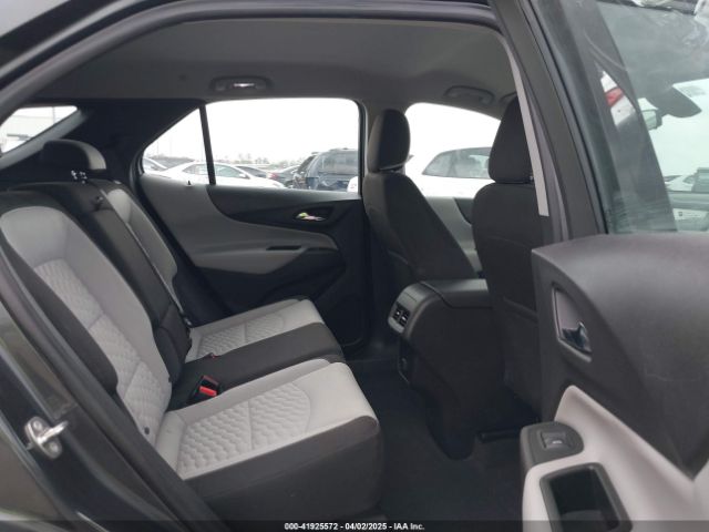 3GNAXHEV0JS506562 Chevrolet EQUINOX LS
