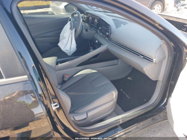 5NPLS4AG0NH084969 Hyundai ELANTRA SEL