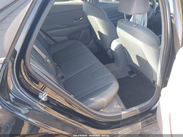 5NPLS4AG0NH084969 Hyundai ELANTRA SEL