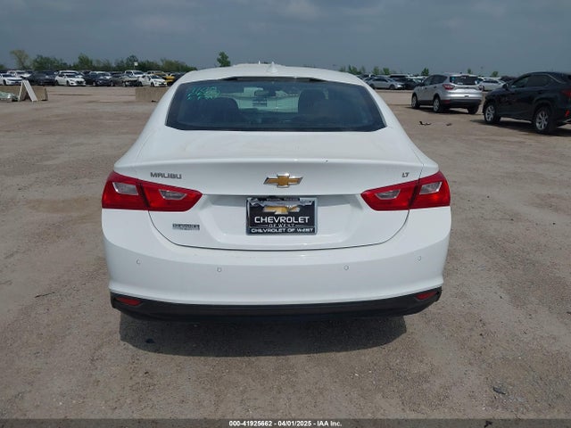 1G1ZD5STXSF129016 Chevrolet Malibu Fwd 1lt