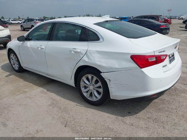 1G1ZD5STXSF129016 Chevrolet Malibu Fwd 1lt