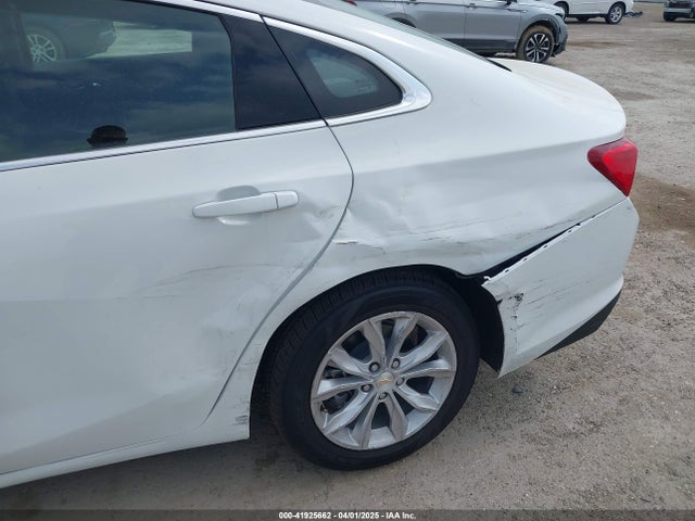 1G1ZD5STXSF129016 Chevrolet Malibu Fwd 1lt
