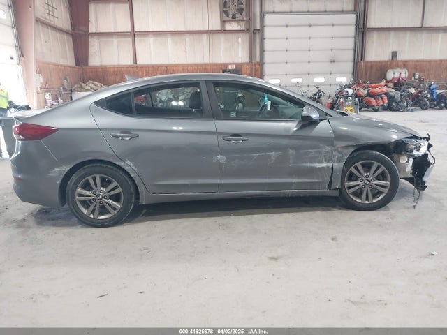 5NPD84LF8JH274407 Hyundai ELANTRA SEL