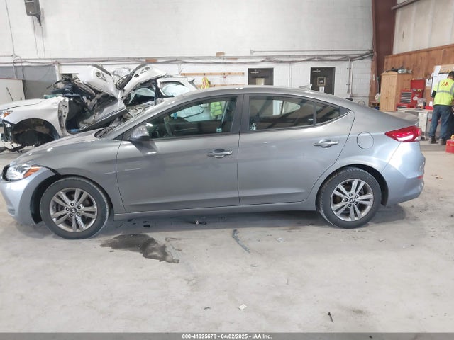 5NPD84LF8JH274407 Hyundai ELANTRA SEL