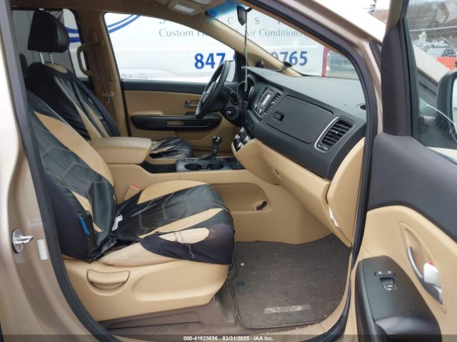KNDMB5C1XG6130470 KIA SEDONA LX