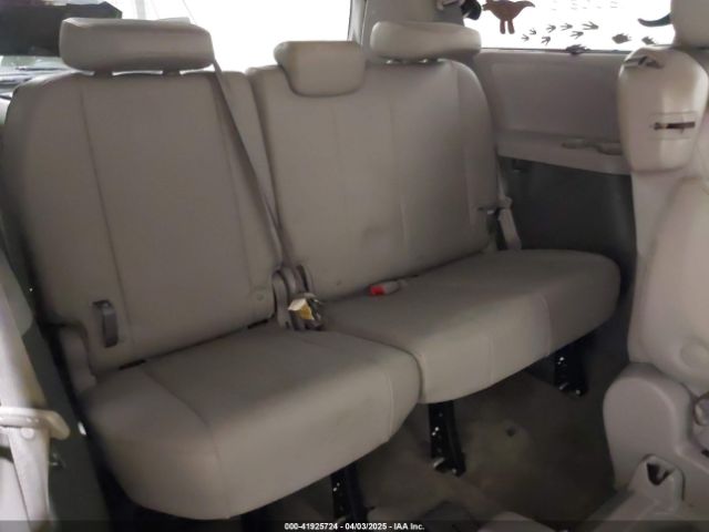 5TDYZ3DC9JS918343 Toyota Sienna Xle 8 Passenger