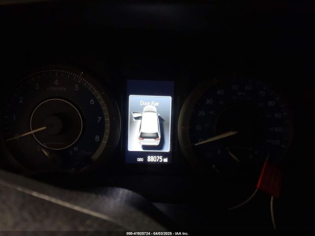 5TDYZ3DC9JS918343 Toyota Sienna Xle 8 Passenger