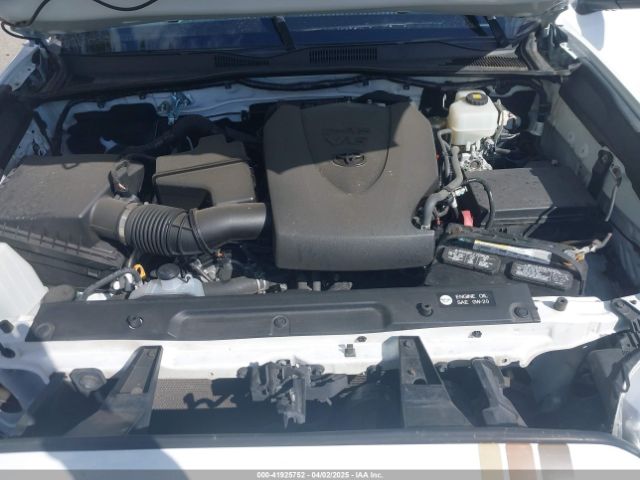 3TMCZ5AN5KM249582 Toyota Tacoma Trd Off Road