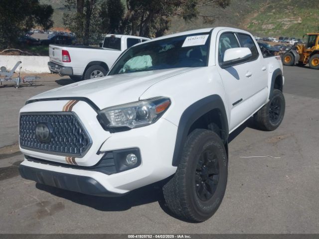 3TMCZ5AN5KM249582 Toyota Tacoma Trd Off Road