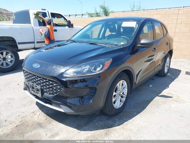 1FMCU0F60NUA81185 Ford ESCAPE S