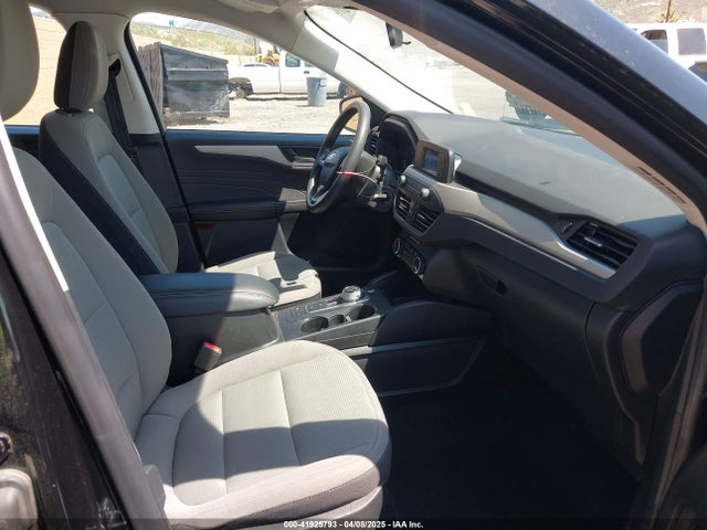 1FMCU0F60NUA81185 Ford ESCAPE S