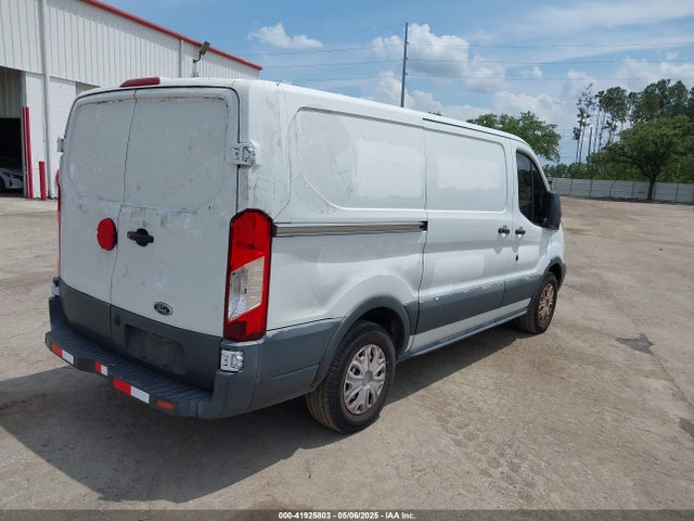 1FTYE1YM3GKB19273 Ford Transit-150