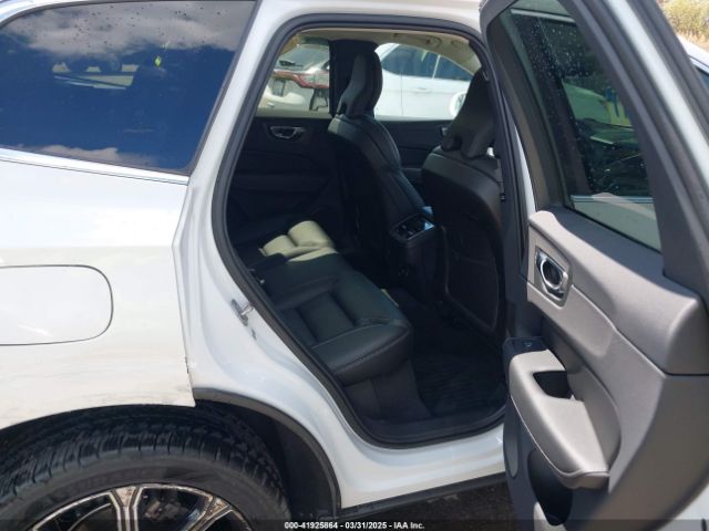 2019 VOLVO XC60 LYV102RL9KB284828 Photo 7