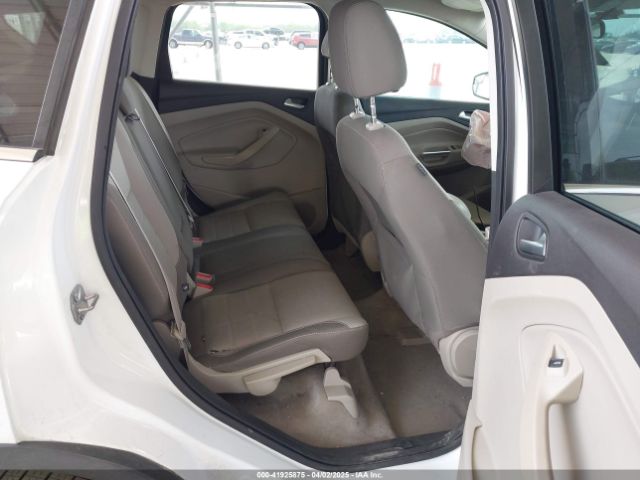 1FMCU0G74GUB23044 Ford ESCAPE SE