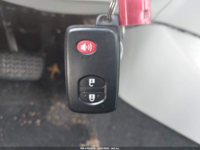 JTDKN3DU9F0448383 Toyota Prius Three