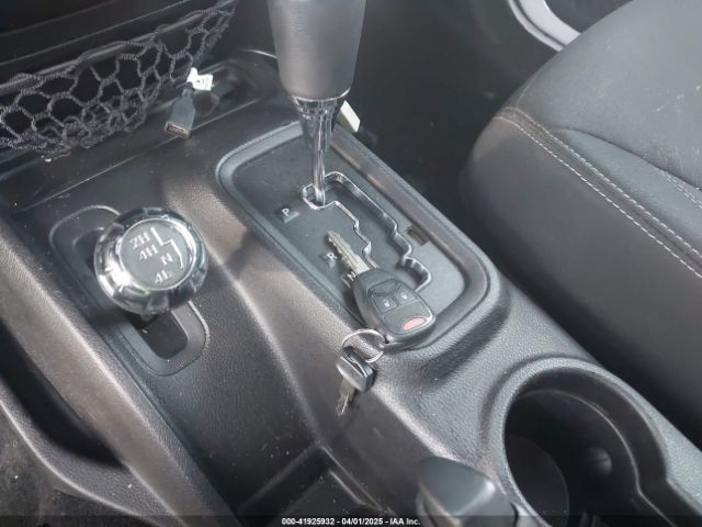 1C4BJWEG0FL769488 Jeep Wrangler Unlimited Sahara