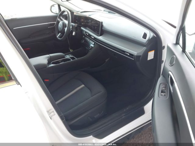 KMHL34JJ0SA108999 Hyundai Sonata Hybrid Sel