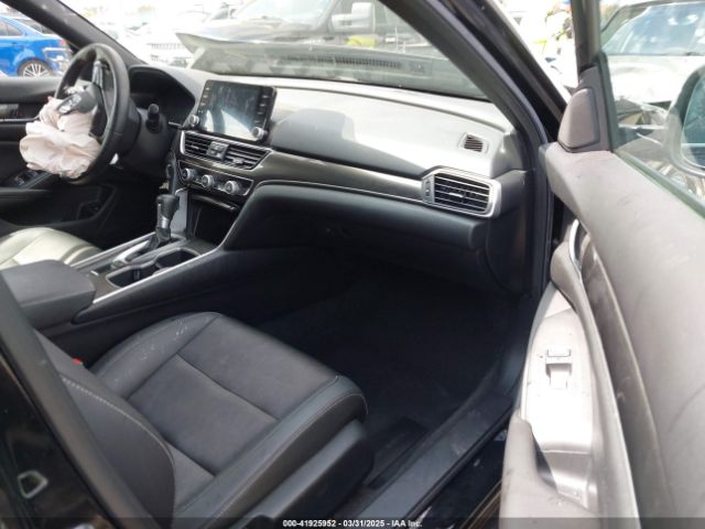 1HGCV1F32KA029715 Honda Accord Sport
