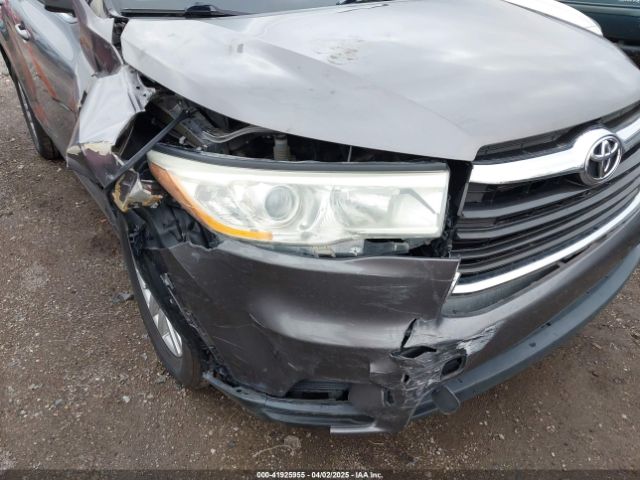 5TDZARFH8ES008504 Toyota Highlander Le