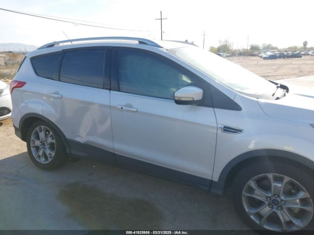 1FMCU0J93GUA11944 Ford Escape Titanium