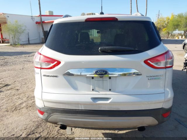 1FMCU0J93GUA11944 Ford Escape Titanium