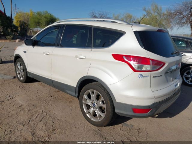 1FMCU0J93GUA11944 Ford Escape Titanium